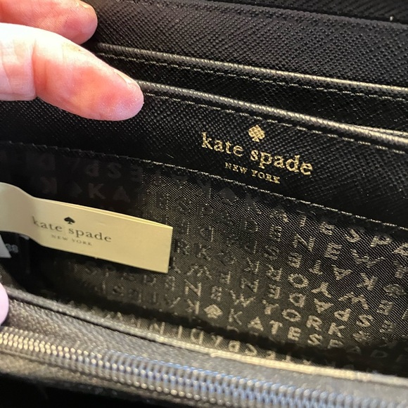 NWOT KATE SPADE Kate Spade Blake Avenue Printed Neda Wallet - Bon bon stripe. - Picture 5 of 8
